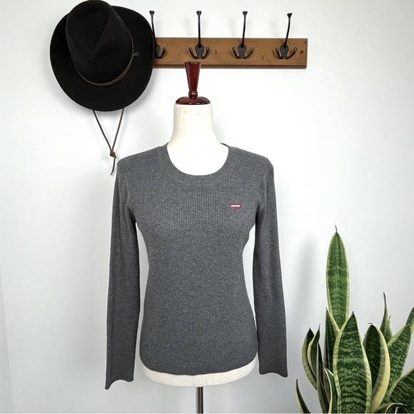 Levi Long Sleeve Heavyweight Ribbed Sweater. Grey Red Tab. Small - Picture 1 of 7